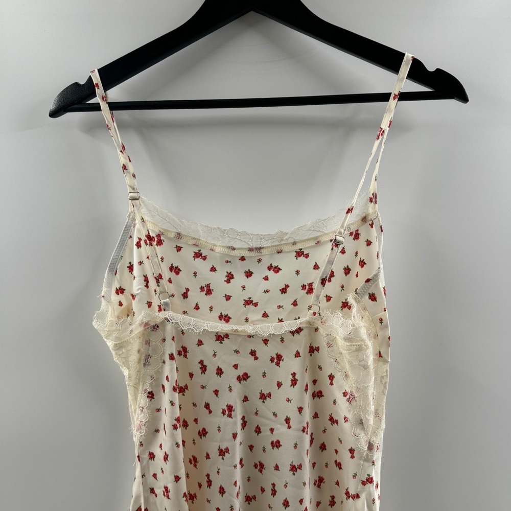 🧸 Forever 21 Ivory Satin Slip Dress Lace Trim Floral Detail Size Medium - Picture 5 of 6